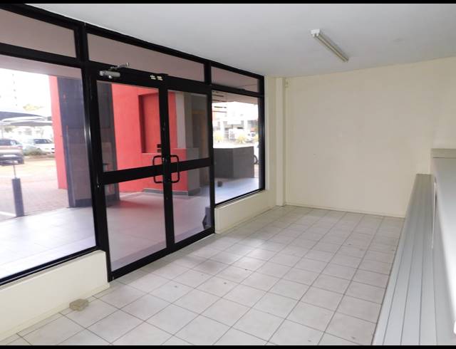 1,033M² RETAIL TO LET IN KENSINGTON B
